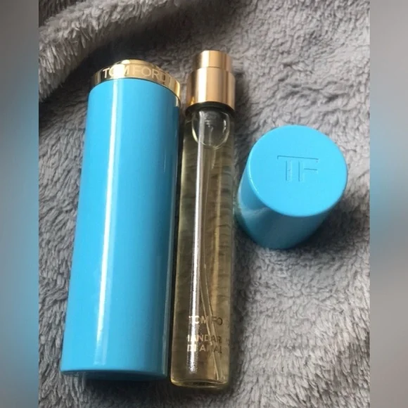 TOM FORD Light Blue and Gold Perfume Atomizer, with Elizabeth & James Perfume - Picture 2 of 5